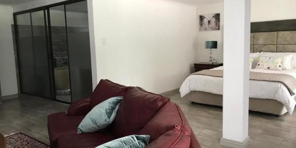 Calla Lily Guesthouse Mbombela Exteriör bild