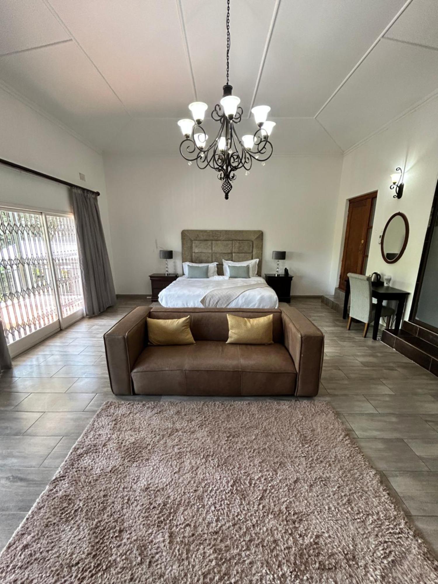 Calla Lily Guesthouse Mbombela Exteriör bild
