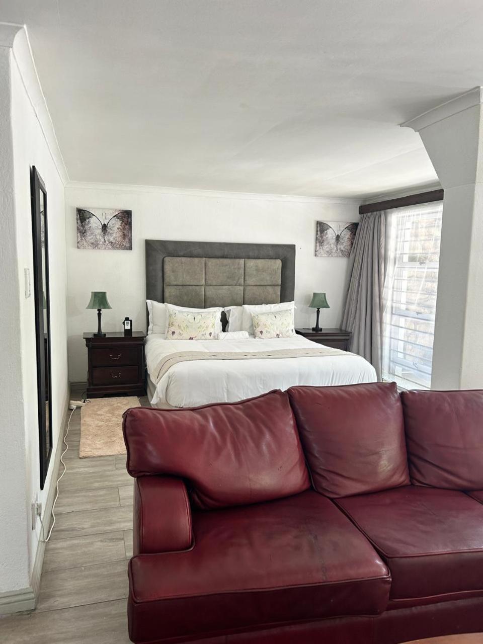 Calla Lily Guesthouse Mbombela Exteriör bild