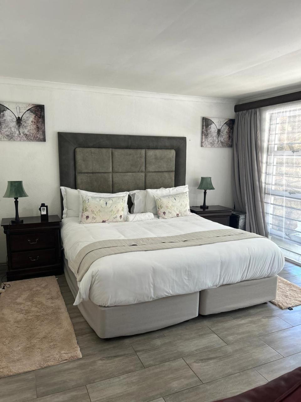 Calla Lily Guesthouse Mbombela Exteriör bild